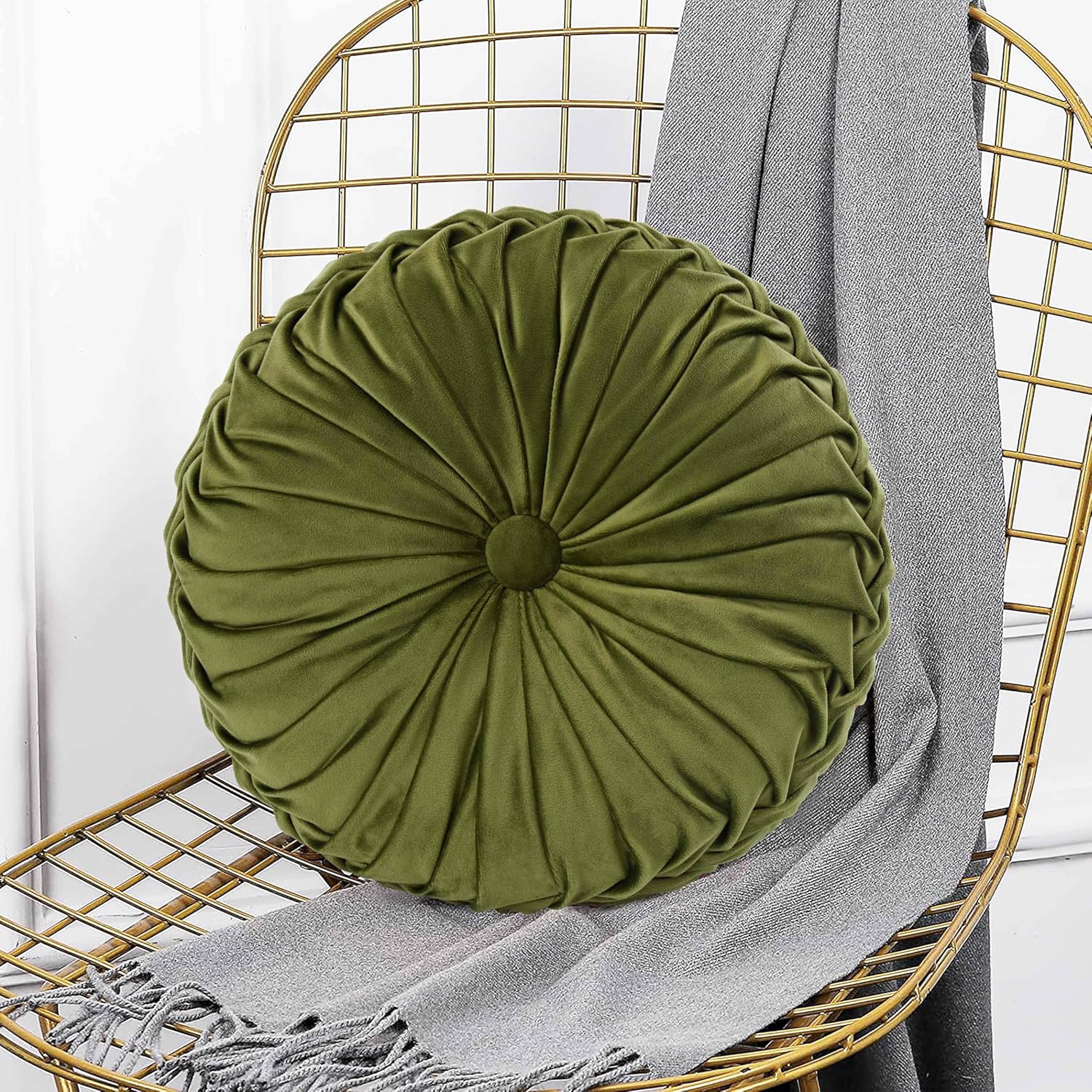HIG Set of 2 Decorative Round Pleated Throw Pillows, Classy Accent Pumpkin Throw Pillows with Center Button, Vintage Velvet Floor Pillows for Sofa Couch Vanity Chair Bed, Olive, 14.5" Diameter(Ripple)